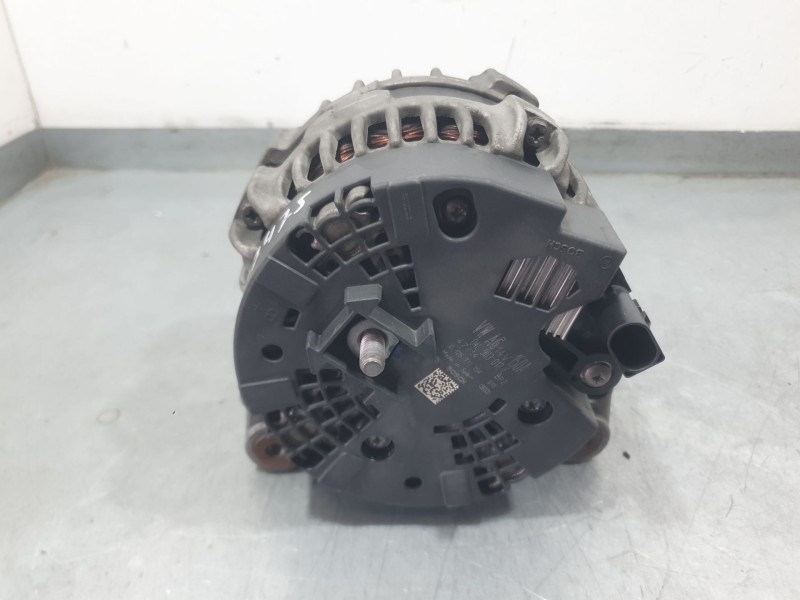 Recambio de alternador para audi a5 sportback (8ta) 2.0 tdi referencia OEM IAM 04L903017E 0125711154 BOSCH