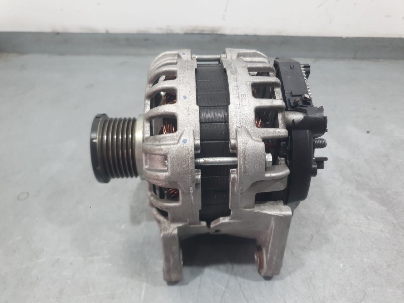 Recambio de alternador para renault clio iv (bh_) 0.9 tce 75 (bhnp) referencia OEM IAM 231008593R F000BL0410 BOSCH