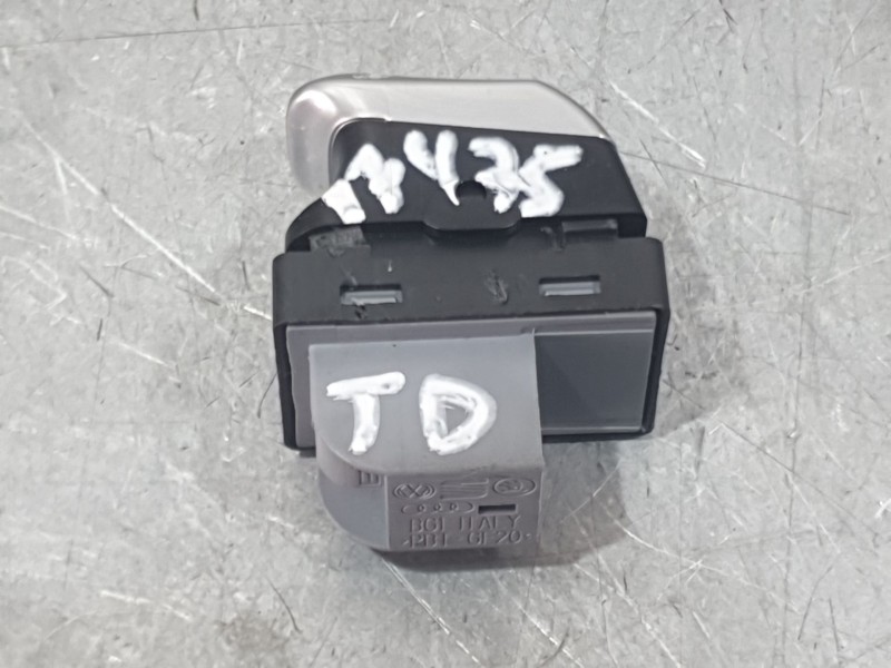 Recambio de mando elevalunas trasero derecho para audi a5 sportback (8ta) 2.0 tdi referencia OEM IAM 8K0959855B 8K0959855AV10 