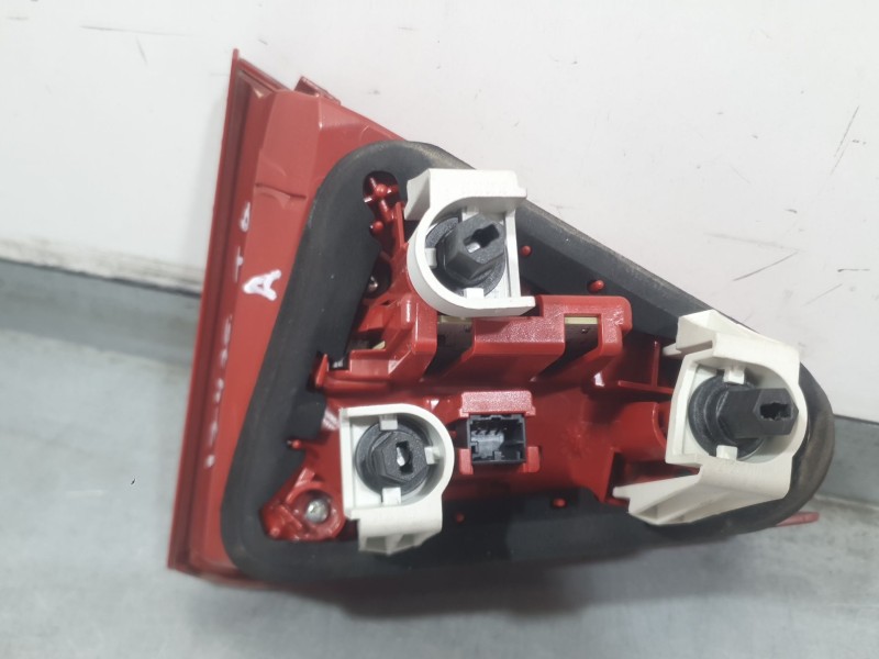 Recambio de piloto trasero derecho interior para audi a5 sportback (8ta) 2.0 tdi referencia OEM IAM 8T0945094C  