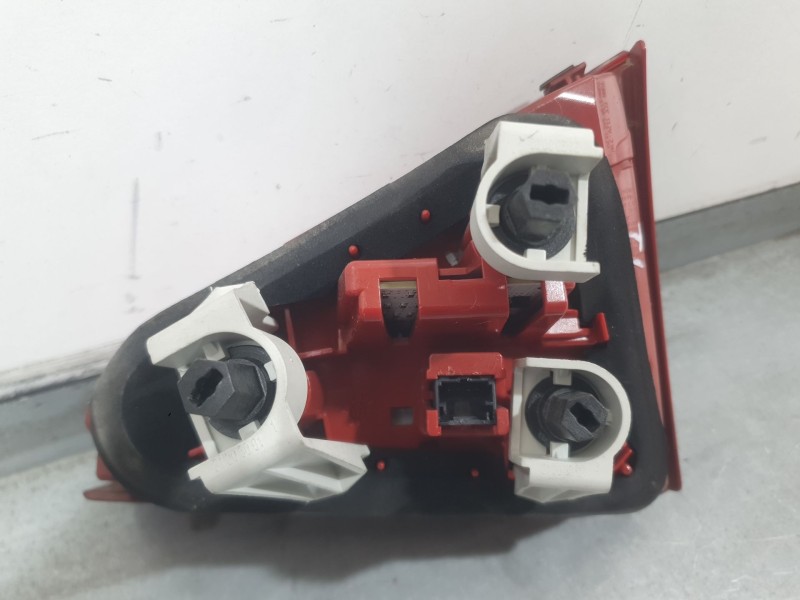 Recambio de piloto trasero izquierdo interior para audi a5 sportback (8ta) 2.0 tdi referencia OEM IAM 8T0945093C  