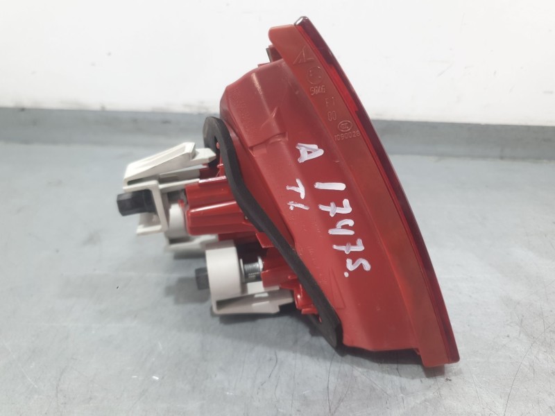 Recambio de piloto trasero izquierdo interior para audi a5 sportback (8ta) 2.0 tdi referencia OEM IAM 8T0945093C  