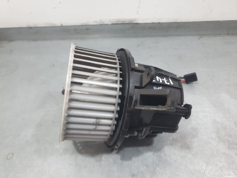 Recambio de motor calefaccion para audi a5 sportback (8ta) 2.0 tdi referencia OEM IAM 8T1820021 X6553 BEHR