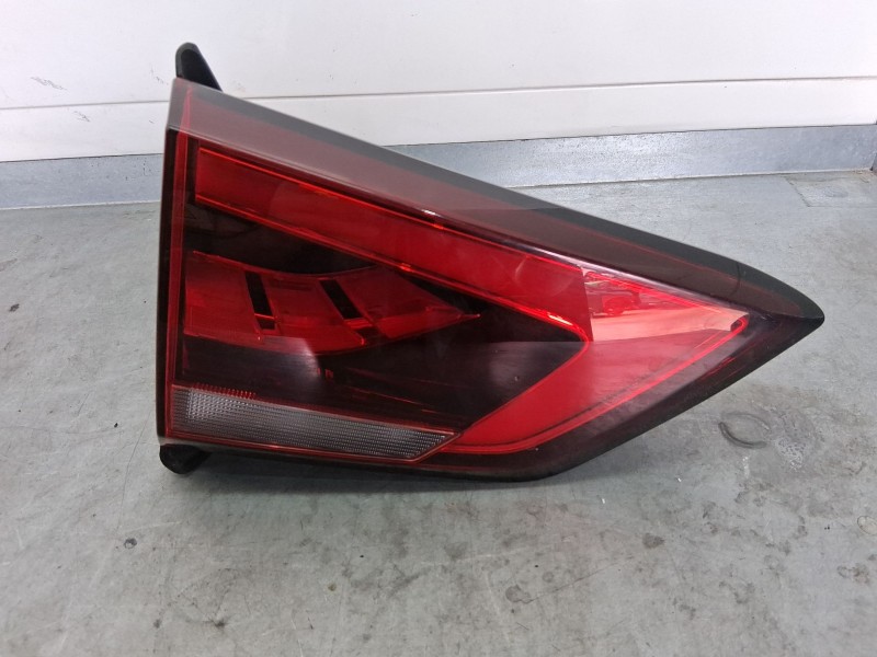 Recambio de piloto trasero izquierdo interior para mg zs suv (azs1) 1.5 vti referencia OEM IAM 10571683  