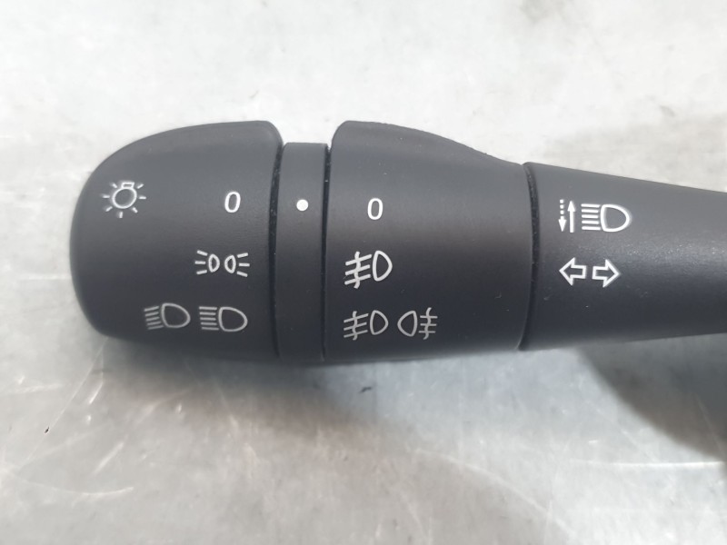 Recambio de mando luces para renault clio iv (bh_) 0.9 tce 75 (bhnp) referencia OEM IAM 255401303R E1109576 8201168013