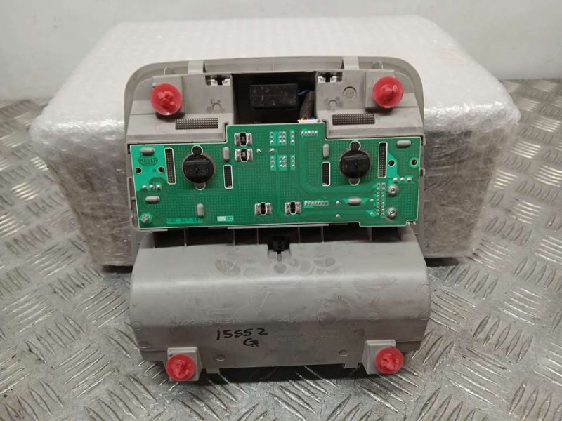 Recambio de luz interior para toyota auris hybrid business referencia OEM IAM 8126002570AJ  