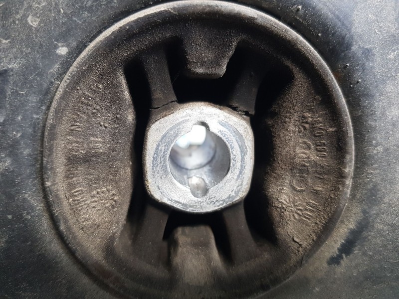 Recambio de puente trasero para porsche macan (95b) 3.0 s diesel referencia OEM IAM 95B505235D SILENTBLOCK PARA CAMBIAR DISCO 5 