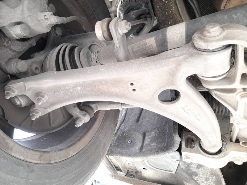 Recambio de brazo suspension inferior delantero derecho para audi q3 (8ub, 8ug) 2.0 tdi referencia OEM IAM 3C0407151H  