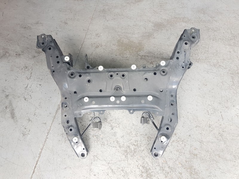 Recambio de puente delantero para bmw 1 (f40) 116 d referencia OEM IAM 6872729  