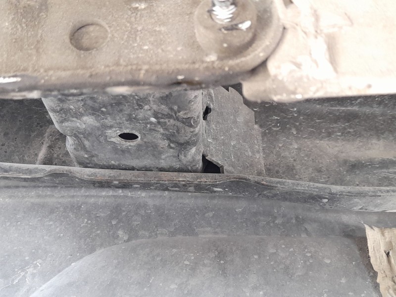 Recambio de refuerzo paragolpes trasero para audi q3 (8ub, 8ug) 2.0 tdi referencia OEM IAM 8U0807309D  