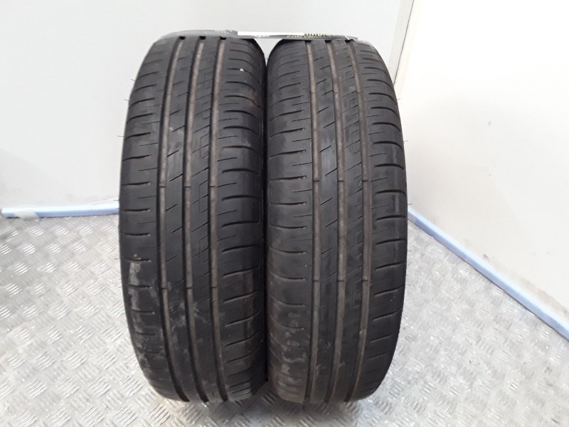 Recambio de neumatico pareja para neumaticos reutilizados - referencia OEM IAM 185651588H GOODYEAR 185/65/15/88H