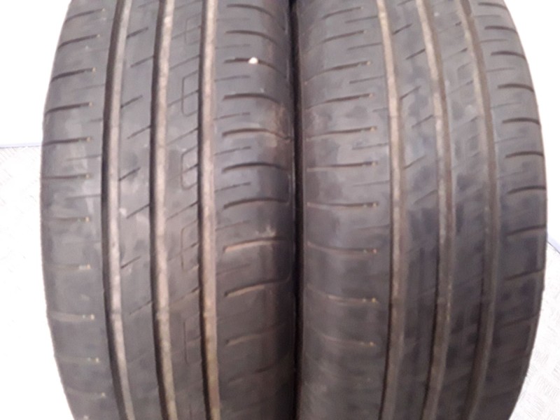 Recambio de neumatico pareja para neumaticos reutilizados - referencia OEM IAM 185651588H GOODYEAR 185/65/15/88H