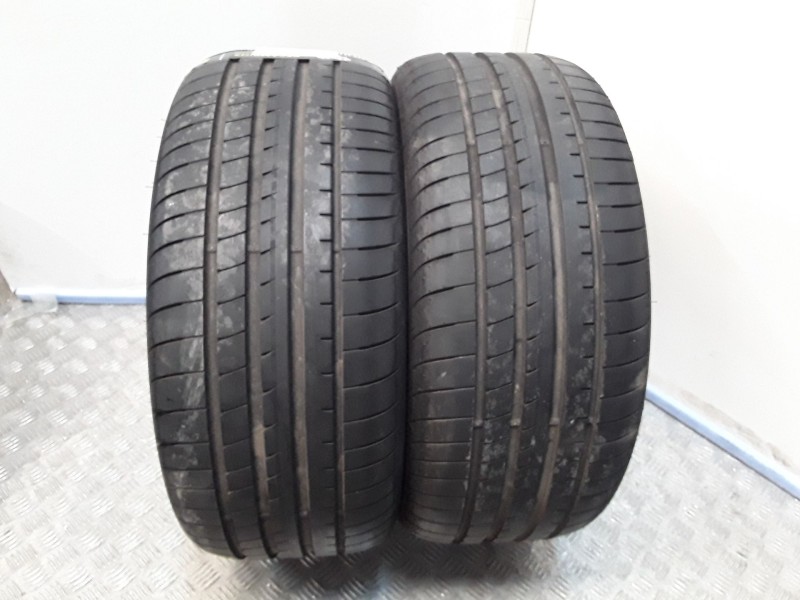 Recambio de neumatico pareja para neumaticos reutilizados - referencia OEM IAM 245401994W GOODYEAR 245/40/19/94W