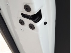CERRADURA PUERTA TRASERA IZQUIERDA 825039969R 