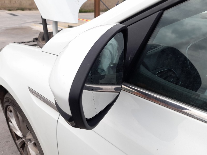 Recambio de retrovisor izquierdo para renault megane iv hatchback (b9a/m/n_) 1.5 dci 110 (b9a3) referencia OEM IAM 963027812R  