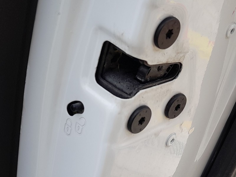 Recambio de cerradura puerta trasera derecha para renault megane iv hatchback (b9a/m/n_) 1.5 dci 110 (b9a3) referencia OEM IAM 8