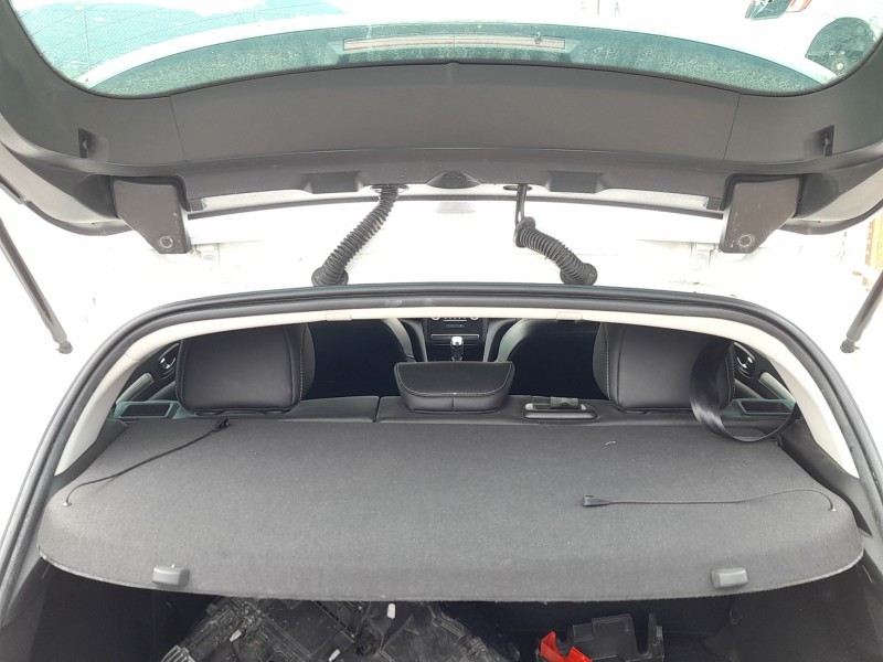 Recambio de bandeja trasera para renault megane iv hatchback (b9a/m/n_) 1.5 dci 110 (b9a3) referencia OEM IAM 794202086R  