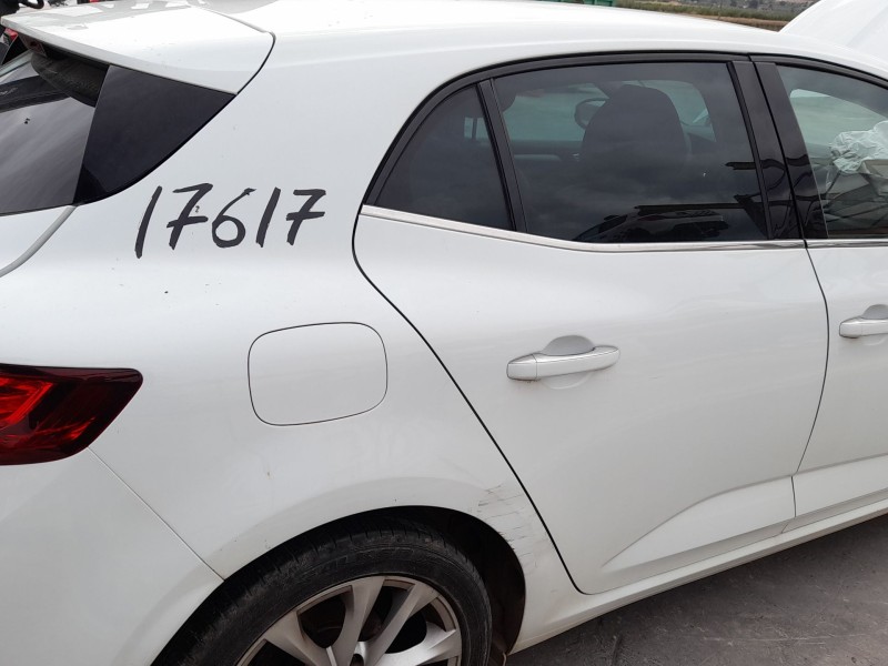 Recambio de puerta trasera derecha para renault megane iv hatchback (b9a/m/n_) 1.5 dci 110 (b9a3) referencia OEM IAM 821001172R 