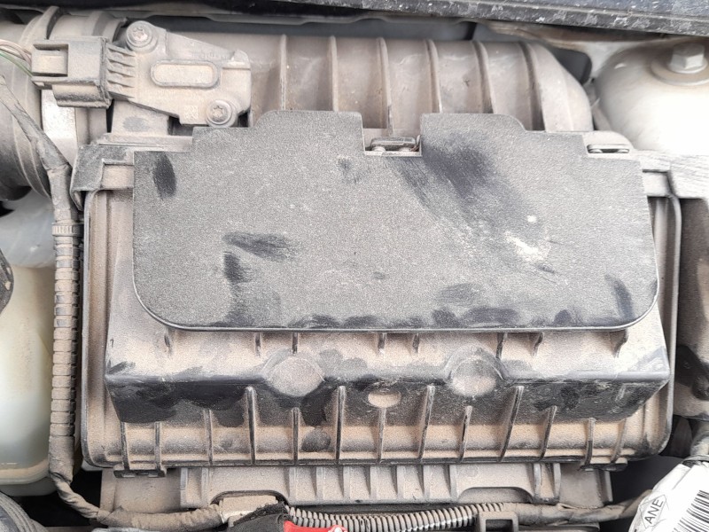 Recambio de carcasa filtro aire para renault megane iv hatchback (b9a/m/n_) 1.5 dci 110 (b9a3) referencia OEM IAM 165007121R  