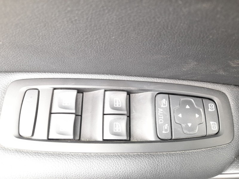 Recambio de mando elevalunas delantero izquierdo para renault megane iv hatchback (b9a/m/n_) 1.5 dci 110 (b9a3) referencia OEM I