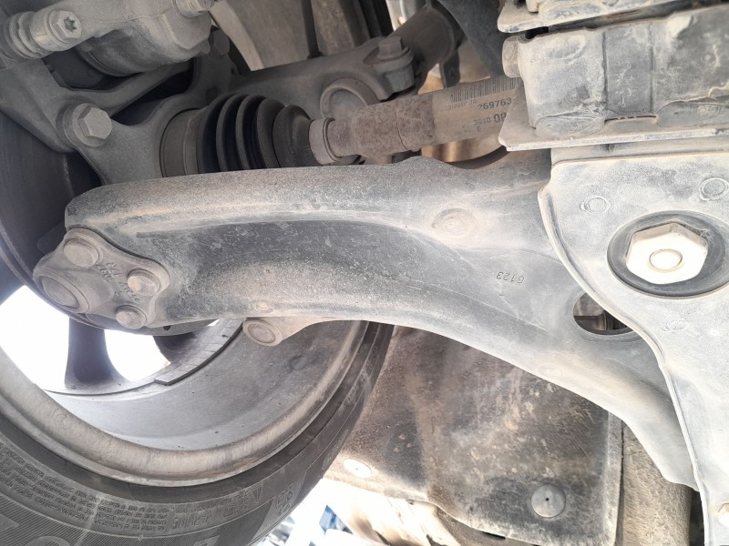 Recambio de brazo suspension inferior delantero derecho para renault megane iv hatchback (b9a/m/n_) 1.5 dci 110 (b9a3) referenci