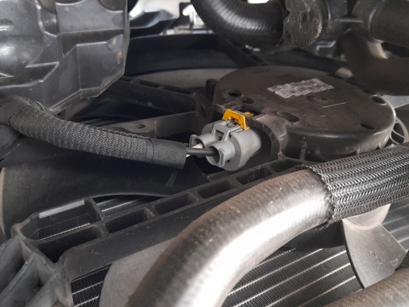 Recambio de electroventilador para renault megane iv hatchback (b9a/m/n_) 1.5 dci 110 (b9a3) referencia OEM IAM 214813939R  