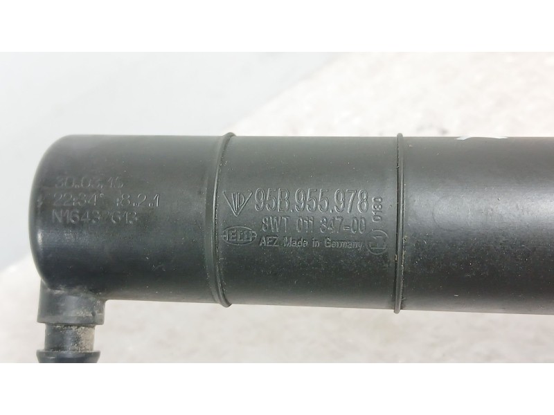 Recambio de inyector lavafaros para porsche macan (95b) 3.0 s diesel referencia OEM IAM   