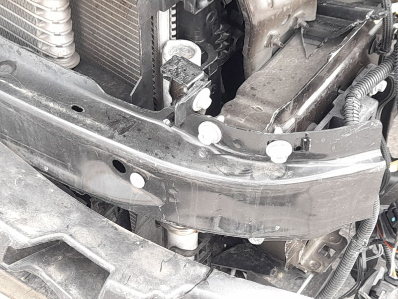 Recambio de refuerzo paragolpes delantero para dacia sandero iii 1.0 tce 90 referencia OEM IAM 62010J571R  