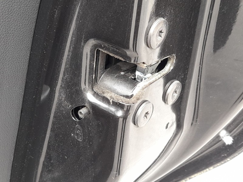 Recambio de cerradura puerta trasera derecha para dacia sandero iii 1.0 tce 90 referencia OEM IAM 825020994R  