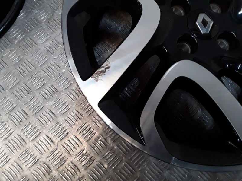 Recambio de juego llantas aluminio para renault captur i (j5_, h5_) 1.2 tce 120 referencia OEM IAM 6.5X17 4 TORN ET40 ROZADAS AL