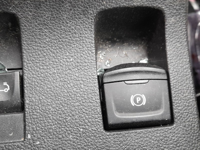 Recambio de palanca freno de mano para dacia sandero iii 1.0 tce 90 referencia OEM IAM   