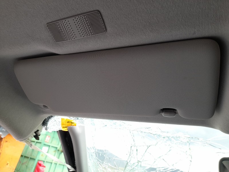 Recambio de parasol izquierdo para dacia sandero iii 1.0 tce 90 referencia OEM IAM 964011680R  
