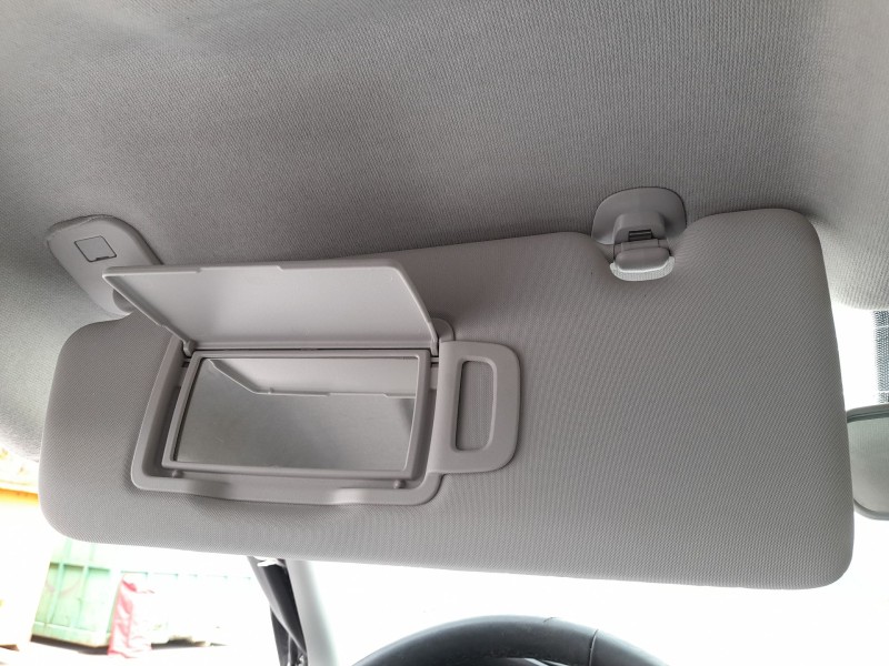 Recambio de parasol izquierdo para dacia sandero iii 1.0 tce 90 referencia OEM IAM 964011680R  