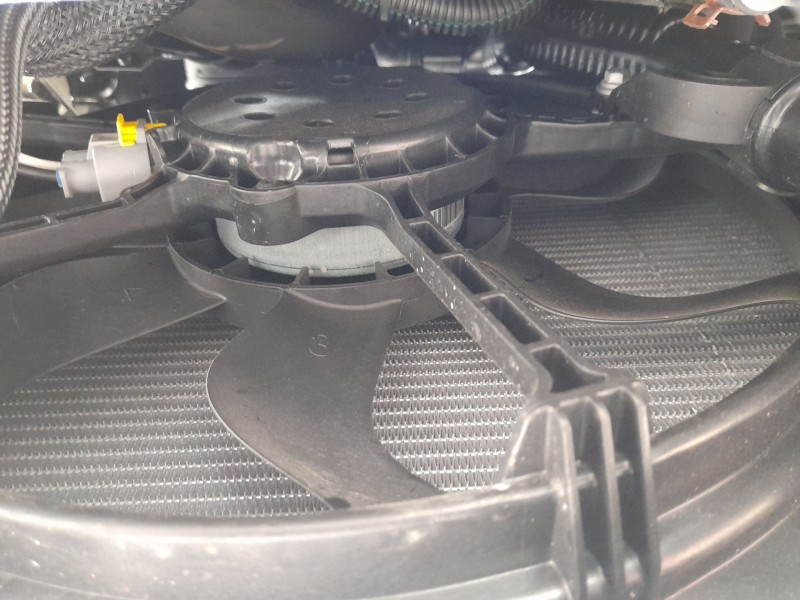 Recambio de electroventilador para dacia sandero iii 1.0 tce 90 referencia OEM IAM 214813070R  