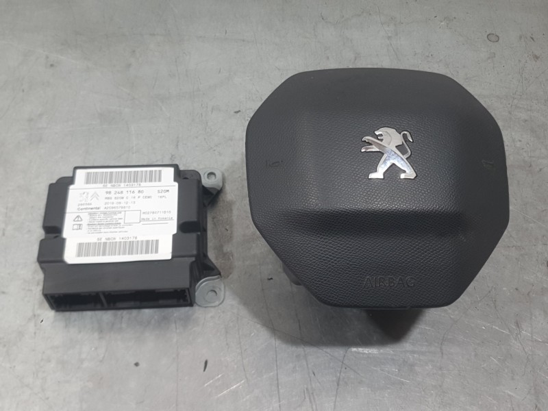 Recambio de kit airbag para peugeot 3008 allure pack referencia OEM IAM 98230181ZD  C/ SALPICADERO Y PRETENSOR DERECHO