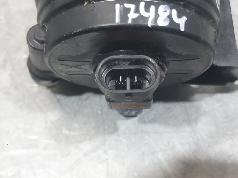 Recambio de faro antiniebla izquierdo para bmw x5 (e70) xdrive 40 d referencia OEM IAM 63177224643 1040070100000917 HELLA