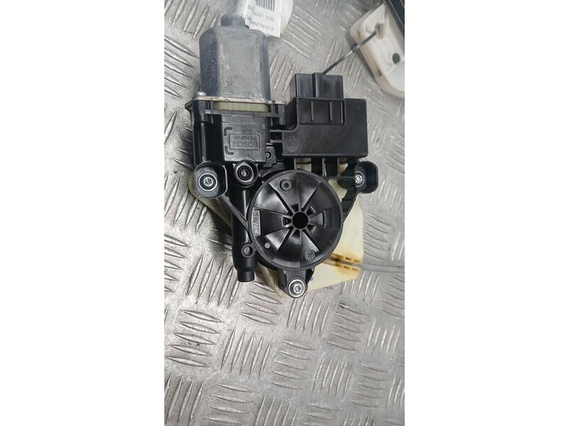 Recambio de elevalunas trasero derecho para seat leon st (5f8) fr referencia OEM IAM 5F9839462A ELECTRICO 5 PINS 