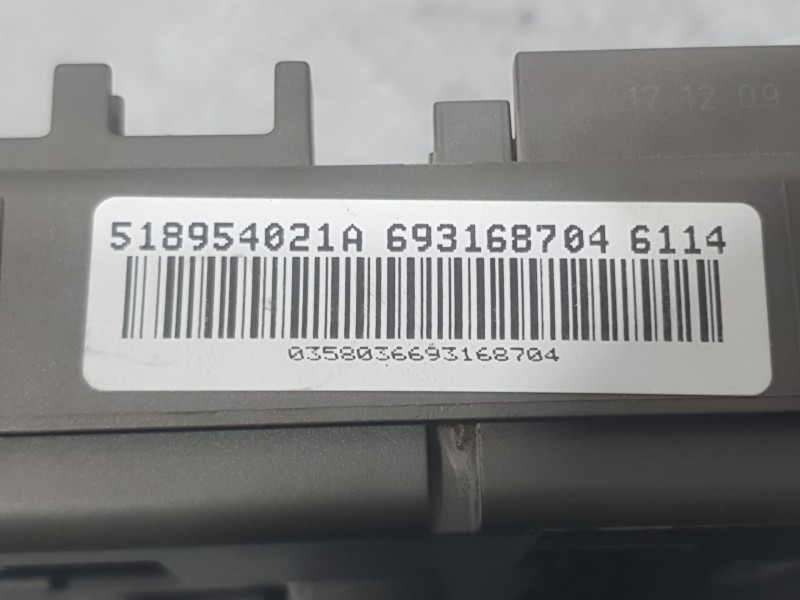 Recambio de caja reles / fusibles para bmw x5 (e70) xdrive 40 d referencia OEM IAM 693168704  