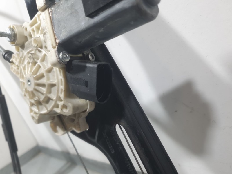 Recambio de elevalunas delantero izquierdo para bmw x5 (e70) xdrive 40 d referencia OEM IAM 7166379E BROSE 