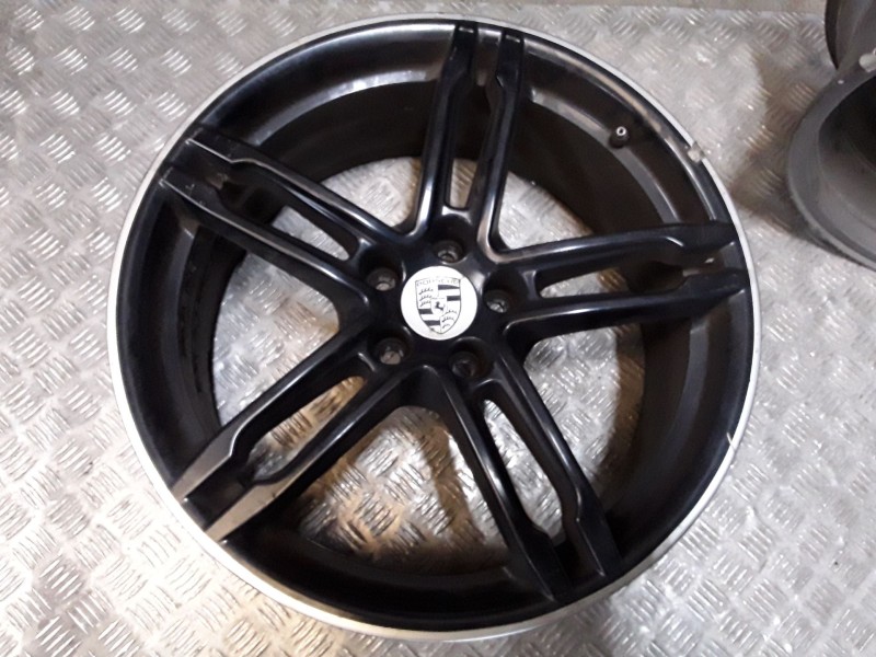 Recambio de llanta aluminio para porsche macan (95b) 3.0 s diesel referencia OEM IAM 8X19 5 TORN ET21 ROZADA ALUMINIO
