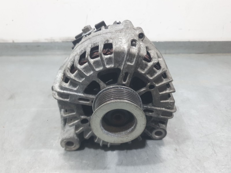 Recambio de alternador para bmw x5 (e70) xdrive 40 d referencia OEM IAM 7803724 8543403B VALEO