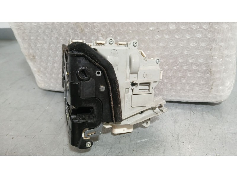 Recambio de cerradura puerta trasera izquierda para porsche macan (95b) 3.0 s diesel referencia OEM IAM 8K0839015F  