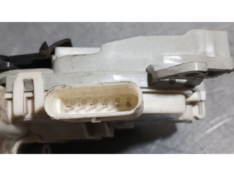 Recambio de cerradura puerta trasera izquierda para porsche macan (95b) 3.0 s diesel referencia OEM IAM 8K0839015F  
