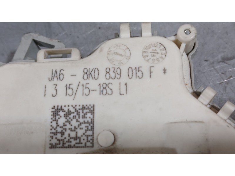 Recambio de cerradura puerta trasera izquierda para porsche macan (95b) 3.0 s diesel referencia OEM IAM 8K0839015F  