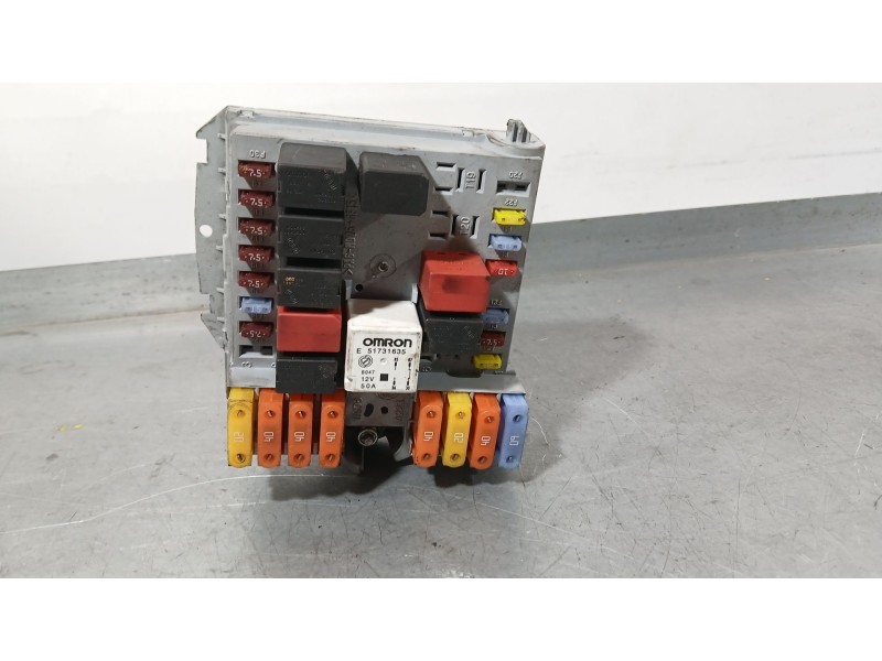 Recambio de caja reles / fusibles para fiat croma (194_) 1.9 d multijet (194axb1b) referencia OEM IAM 51804118  57657