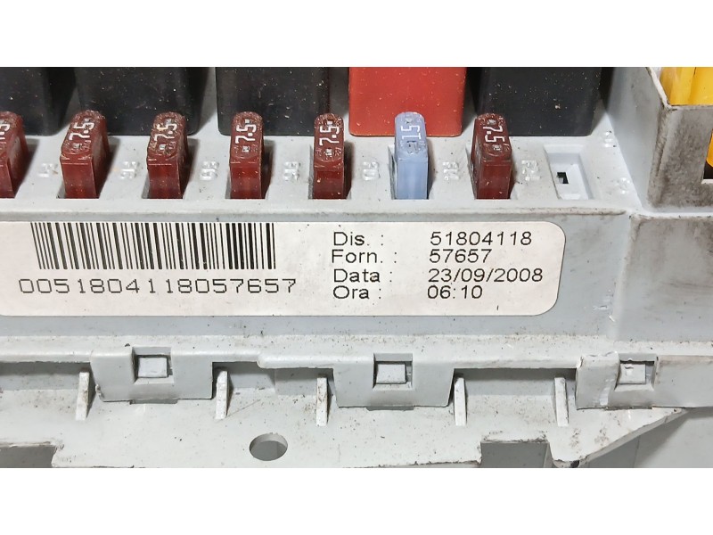 Recambio de caja reles / fusibles para fiat croma (194_) 1.9 d multijet (194axb1b) referencia OEM IAM 51804118  57657