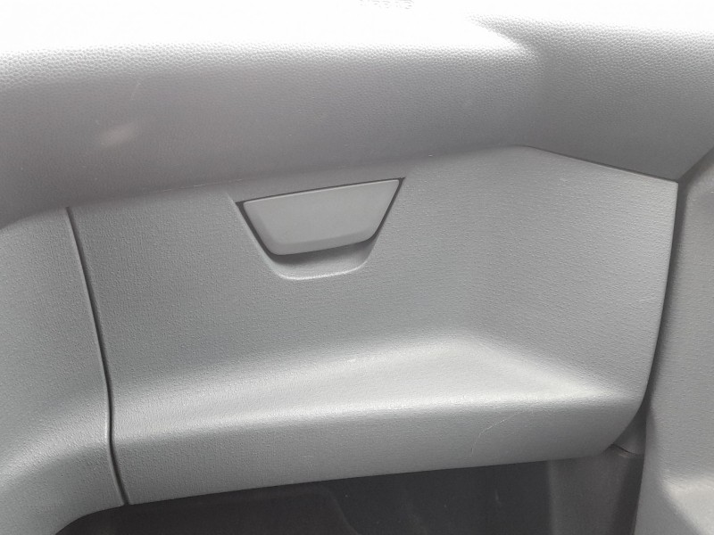 Recambio de guantera para ford ka (ru8) 1.2 referencia OEM IAM 1568243 1568258 