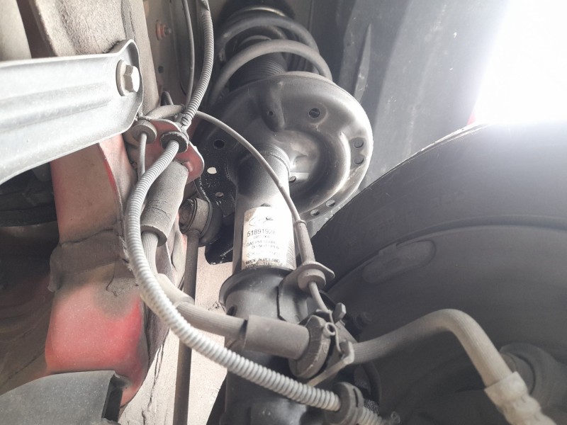 Recambio de amortiguador delantero izquierdo para ford ka (ru8) 1.2 referencia OEM IAM 1672374  