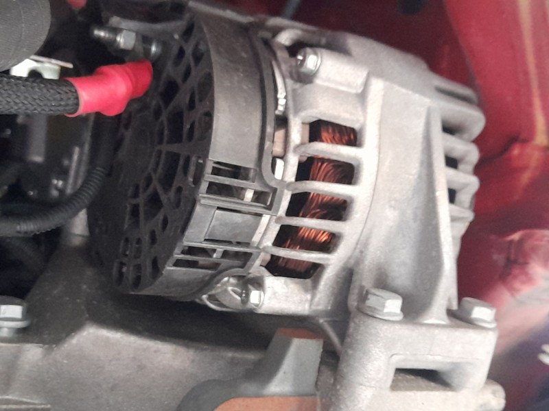 Recambio de alternador para ford ka (ru8) 1.2 referencia OEM IAM 1673521  