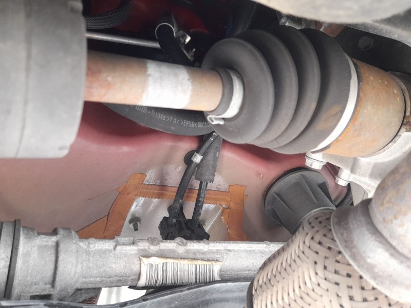 Recambio de transmision delantera derecha para ford ka (ru8) 1.2 referencia OEM IAM 1835992 1838401 